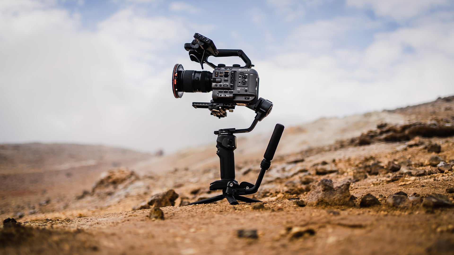 Camera Stabilizer Showdown Gimbals vs. Monopods vs. Sliders Zhiyun Japan